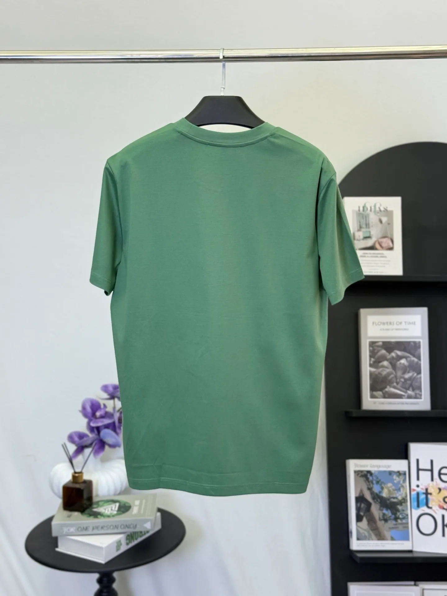💋 Loro Piana Logo T ， 。 Logo， “MADE IN ITALY” ， ， ， get 。 ， ， ， “ ”。 ， ， 、 hold ， T， 。 M-3Xl